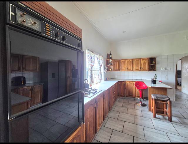6 BEDROOM HOUSE FOR SALE IN BRAKPAN CENTRAL